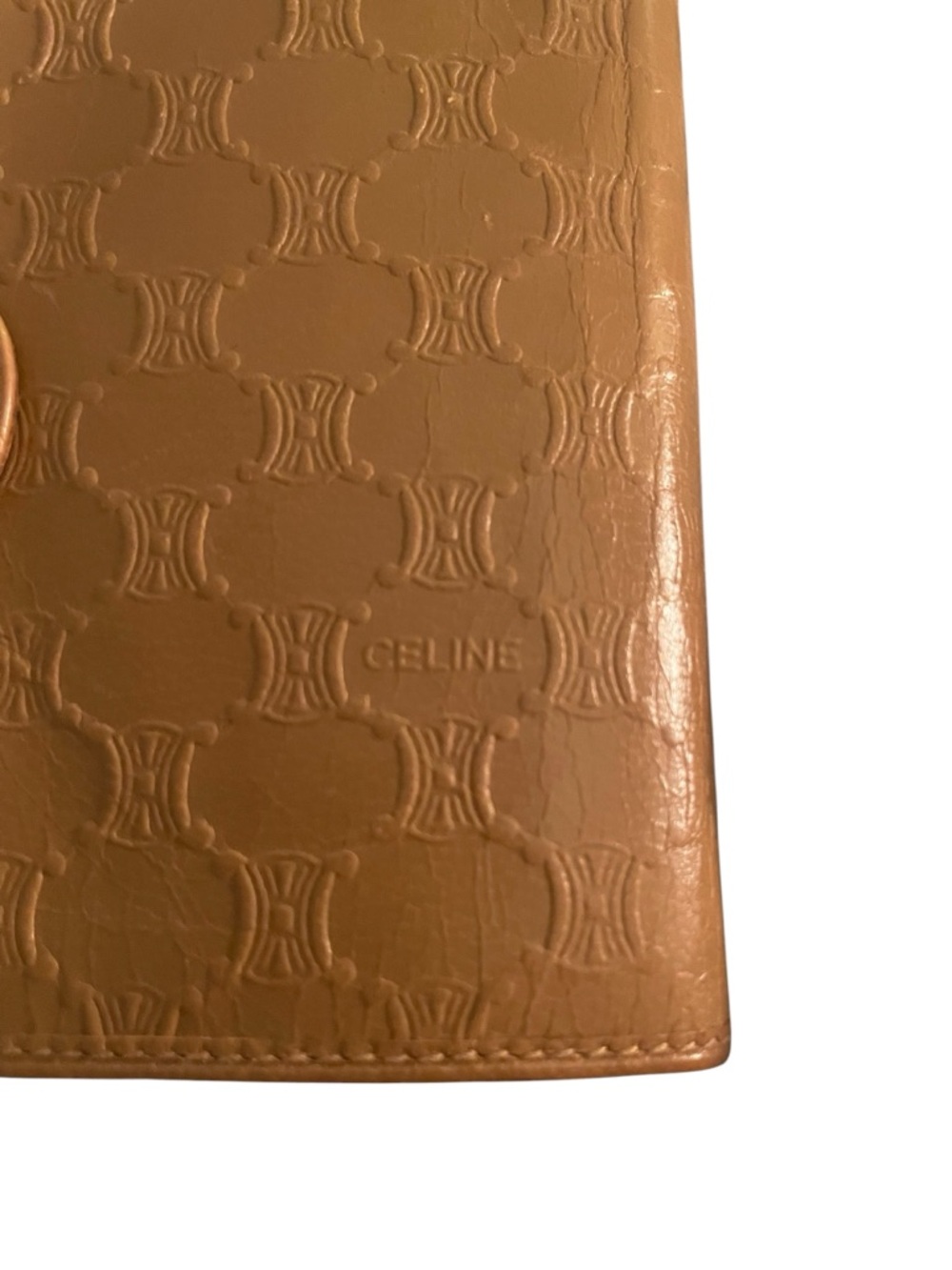 ✨ AUTHENTIC Vintage Celine Triomphe Embossed Leather Compact Wallet - Tan
COA - Picture 6 of 12